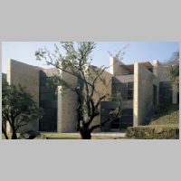 Norman Foster, Kamakura House, Japan (2004), Cphoto on architecture-history.org.jpg